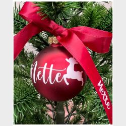 Julekugle i glas, med navn - Leveres med bnd og ske