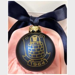 Julekugle i glas, med navn - Leveres med bnd og ske