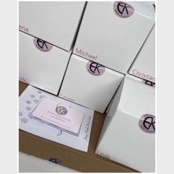 Julekugle i glas, med navn - Leveres med bnd og ske