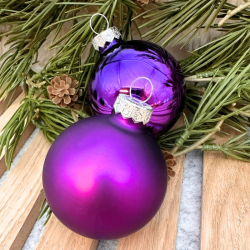 Julekugle i glas, med navn - Leveres med bnd og ske